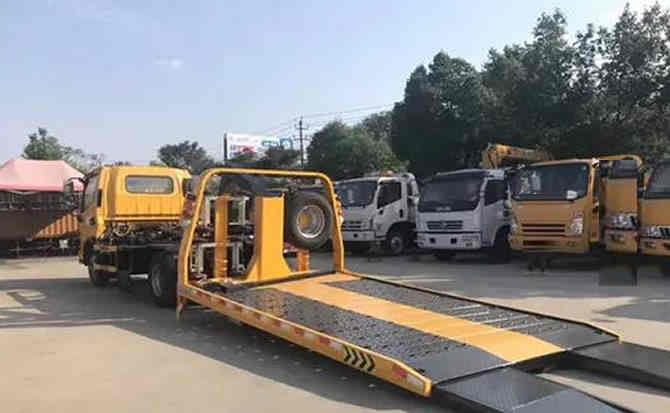 夹江汽车中途维修案例